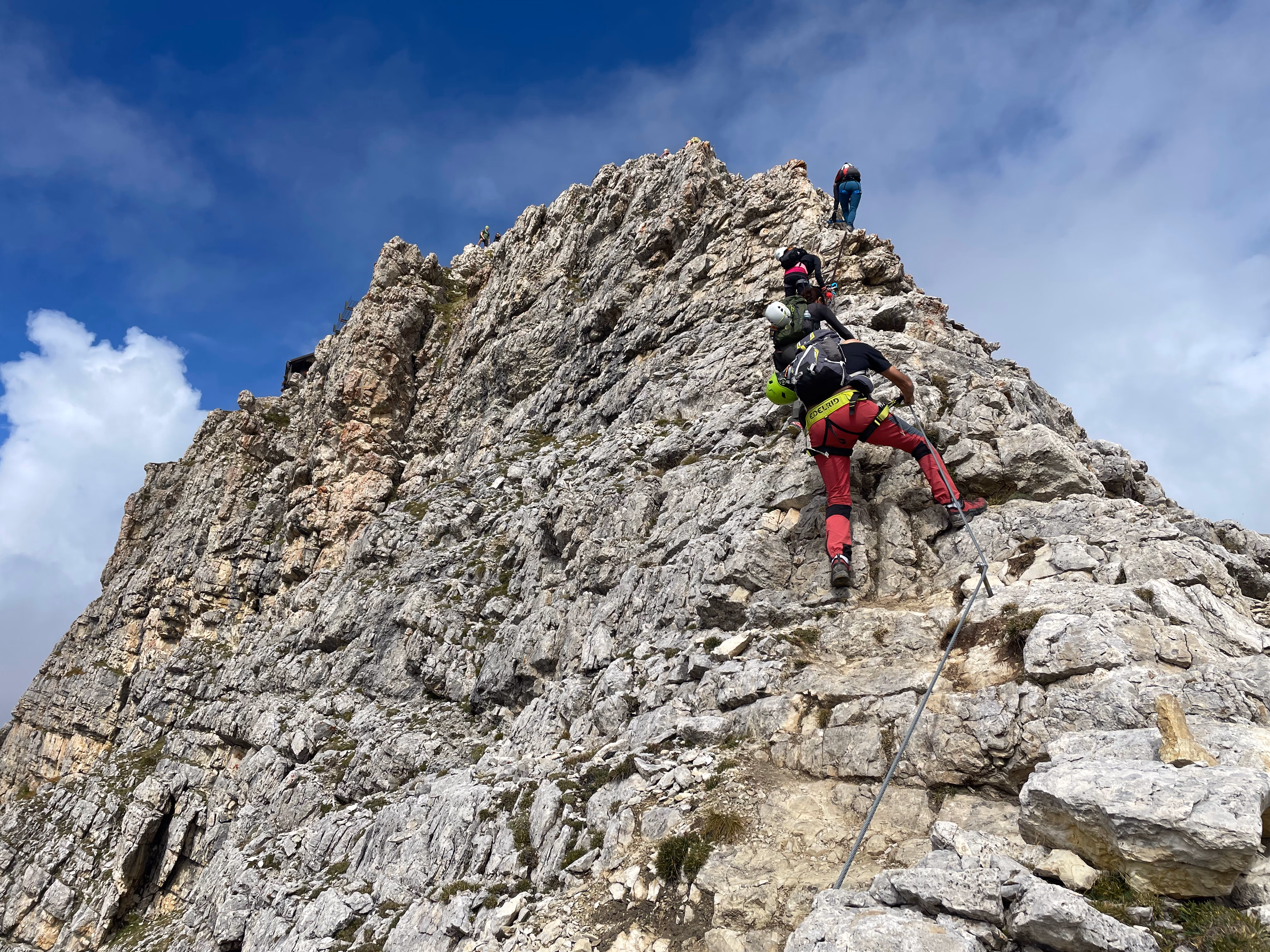 The aided path allows you to climb steep slopes securely.