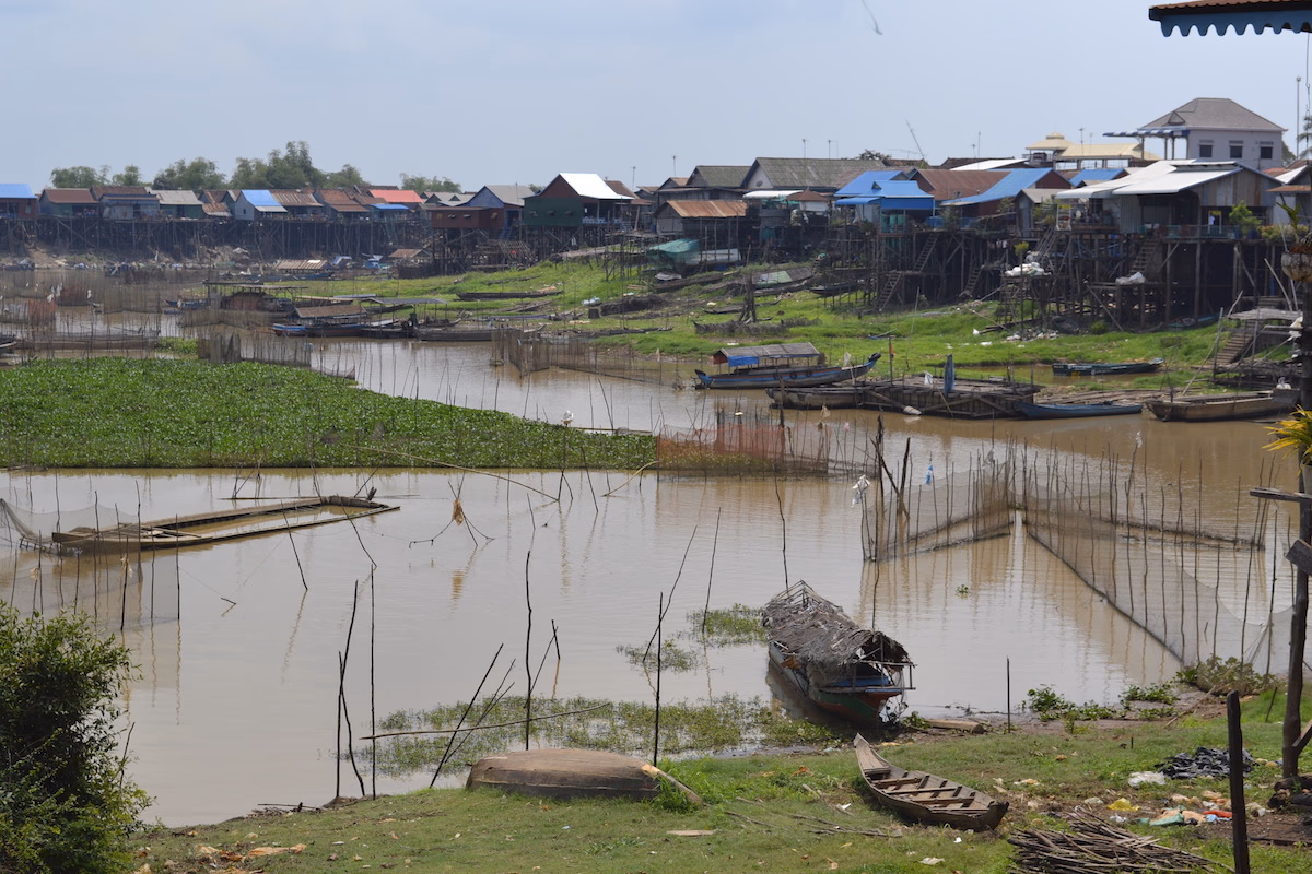 Kompong Khleang floating village.