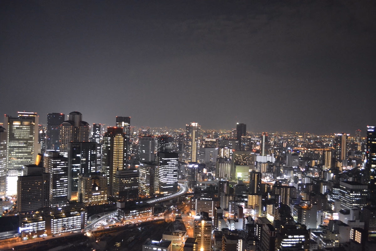 Night panorama of the Osaka metropolitan area.