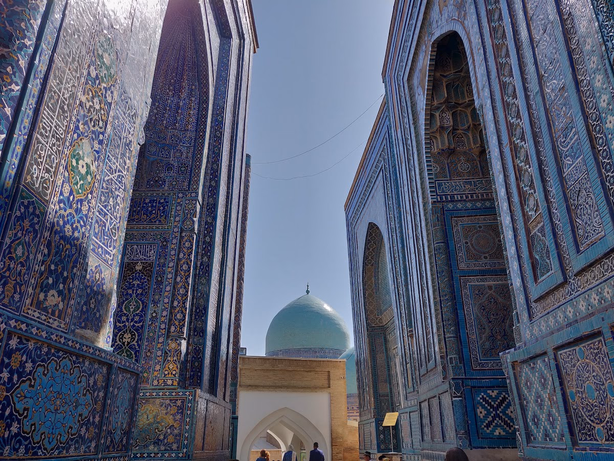 Blue tiles paradise at Shan-i-Zinda.
